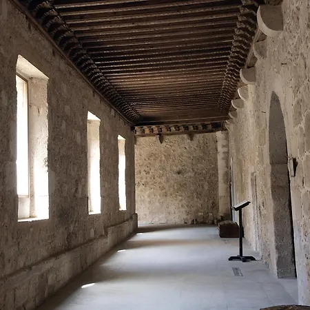 El Monasterio Escondido 4*