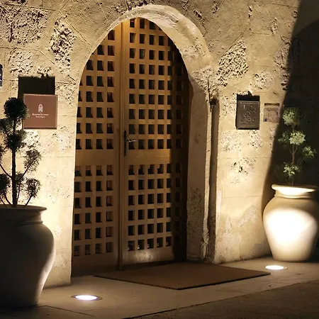 Hotel El Monasterio Escondido 4*