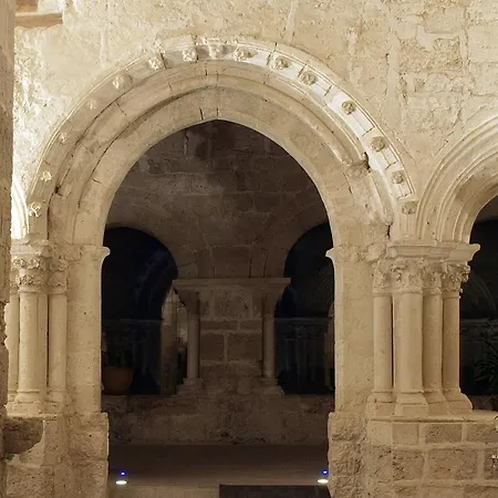 El Monasterio Escondido